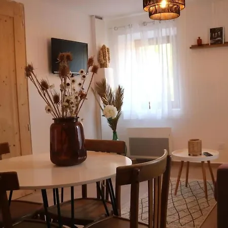 Apartment Entre Vignes Et Montagnes *