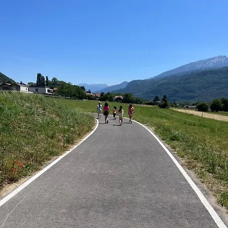 Apartamento Entre Vignes Et Montagnes *